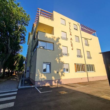 Leon Apartamento Senj  Exterior foto